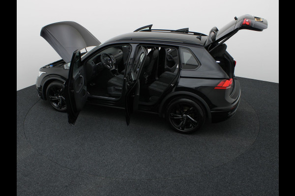 Volkswagen Tiguan 1.5 TSI R-Line Business | Black Style | IQ Light | Side Assist | Elk. A-klep | Camera | Prijs Rijklaar !!