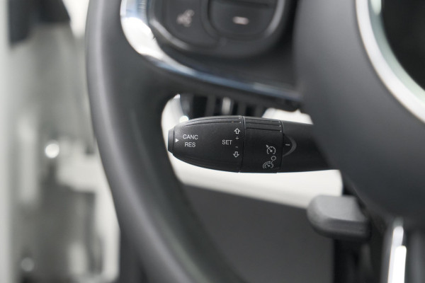 Fiat 500 1.0 Hybrid Dolcevita | Panoramadak | Climate Control | Apple Carplay | Parkeersensoren