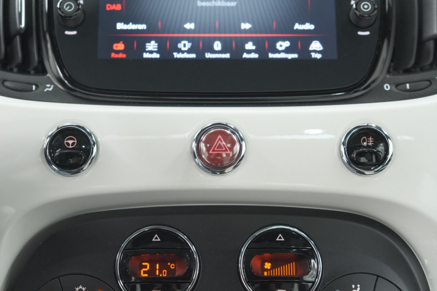 Fiat 500 1.0 Hybrid Dolcevita | Panoramadak | Climate Control | Apple Carplay | Parkeersensoren