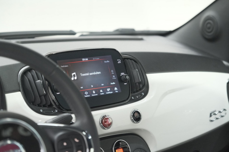 Fiat 500 1.0 Hybrid Dolcevita | Panoramadak | Climate Control | Apple Carplay | Parkeersensoren