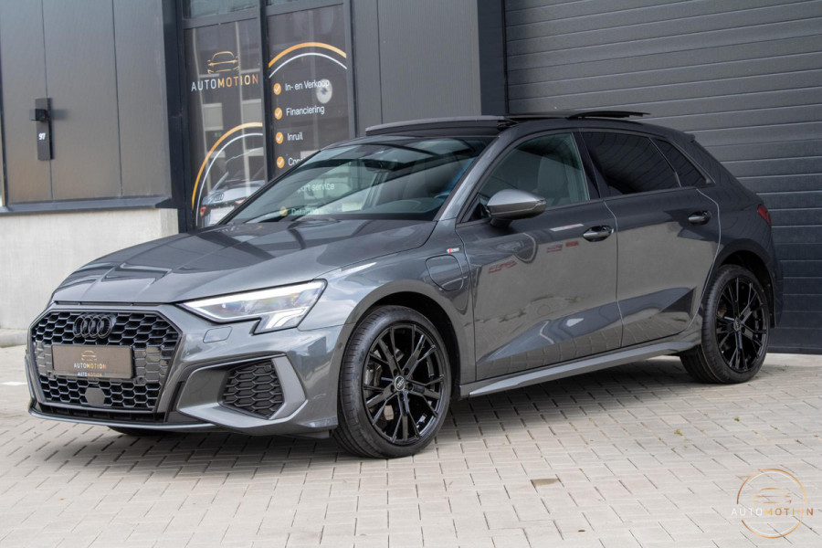 Audi A3 Sportback 40 TFSIe Sline Pano Maxton B&O ACC Parkeerhulp Keyless