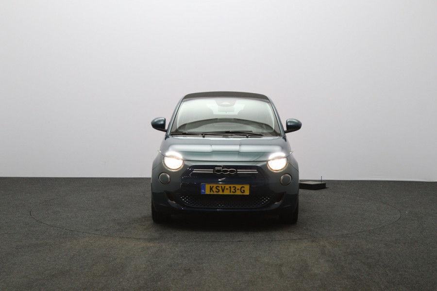 Fiat 500E Cabrio Icon 42 kWh 119 PK, 100 % SOH, Carplay, Memory, Cruise Control