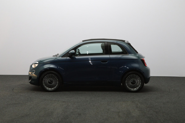 Fiat 500E Cabrio Icon 42 kWh 119 PK, 100 % SOH, Carplay, Memory, Cruise Control