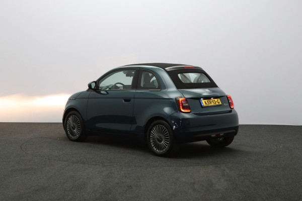 Fiat 500E Cabrio Icon 42 kWh 119 PK, 100 % SOH, Carplay, Memory, Cruise Control