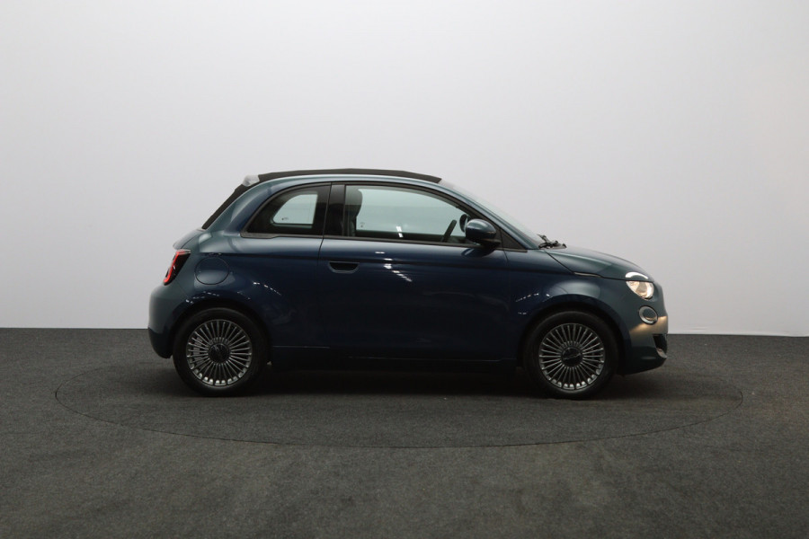 Fiat 500E Cabrio Icon 42 kWh 119 PK, 100 % SOH, Carplay, Memory, Cruise Control