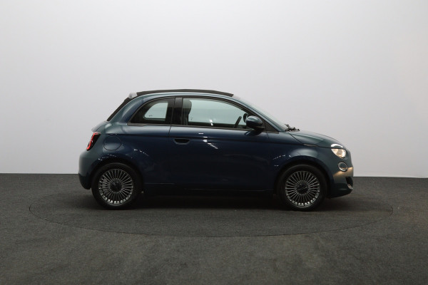 Fiat 500E Cabrio Icon 42 kWh 119 PK, 100 % SOH, Carplay, Memory, Cruise Control