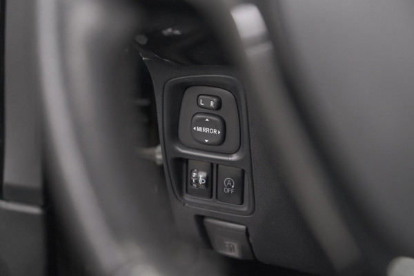 Peugeot 108 1.0 e-VTi Collection TOP! | Elektrisch Vouwdak | Apple Carplay | Climate Control | 15 Inch Lichtmetalen Velgen