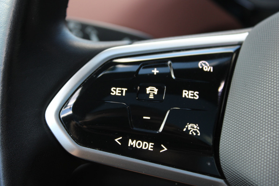 Volkswagen ID.5 Pro 77 kWh SOh 95% LED PANO NAVI TREKHAAK 83000KM!!!
