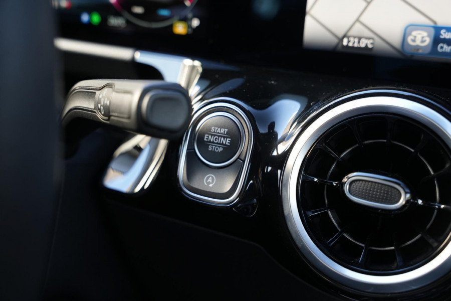 Mercedes-Benz B-Klasse 180 Progressive Line Advanced Trekhaak Winterpakket MBUX Navi Camera