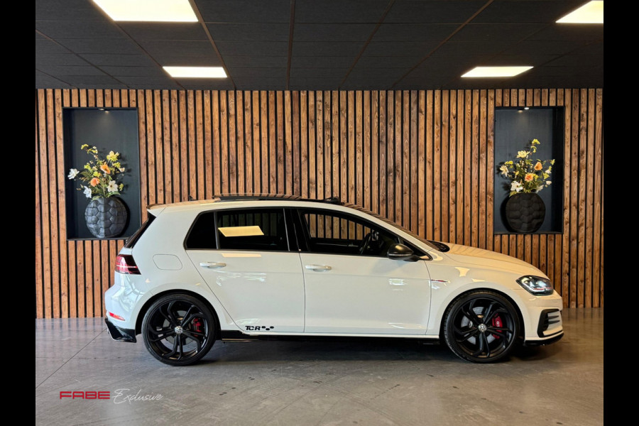 Volkswagen Golf 2.0 TSI GTI TCR / Pano / Dynaudio / Keyless / Camera / ACC / Virtual
