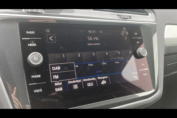 Volkswagen Tiguan 1.5 TSI Comfortline Business Trekhaak | Camera | Stoelverwarming | Navigatie