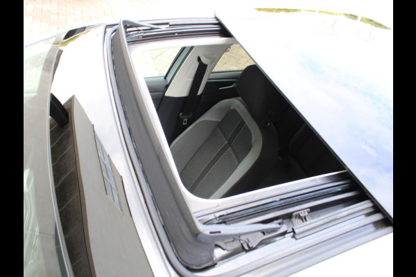Volkswagen Polo 1.0 TSI Highline | PANORAMISCH SCHUIFDAK | APPLE CARPLAY |