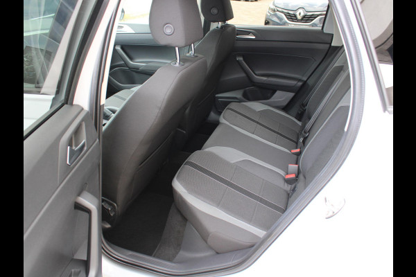 Volkswagen Polo 1.0 TSI Highline | PANORAMISCH SCHUIFDAK | APPLE CARPLAY |
