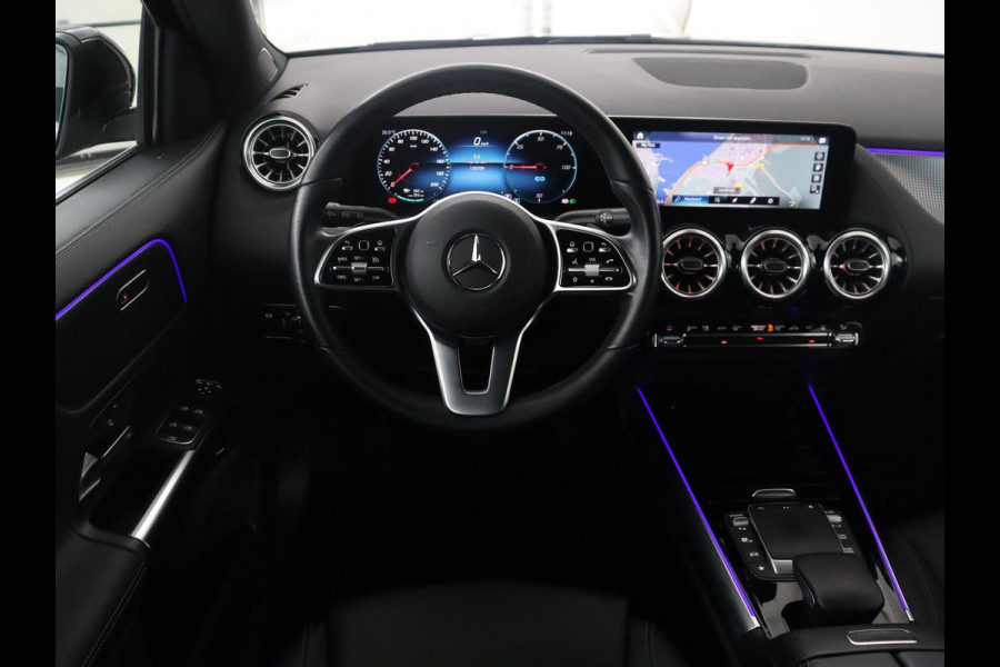 Mercedes-Benz EQA 250 Business Solution Luxury 67 kWh | SOH 94,2% | Half leder | Cruise control | Trekhaak | Stoelverwarming | Sfeerverlichting | Carplay | Camera | Park assist | Elektrische achterklep