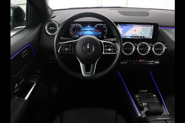 Mercedes-Benz EQA 250 Business Solution Luxury 67 kWh | SOH 94,2% | Half leder | Cruise control | Trekhaak | Stoelverwarming | Sfeerverlichting | Carplay | Camera | Park assist | Elektrische achterklep