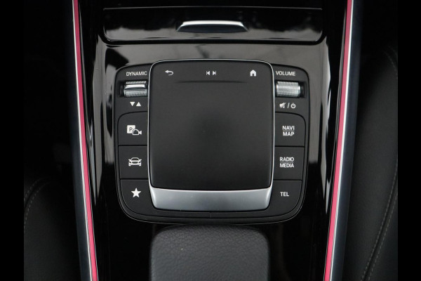 Mercedes-Benz EQA 250 Business Solution Luxury 67 kWh | SOH 94,2% | Half leder | Cruise control | Trekhaak | Stoelverwarming | Sfeerverlichting | Carplay | Camera | Park assist | Elektrische achterklep