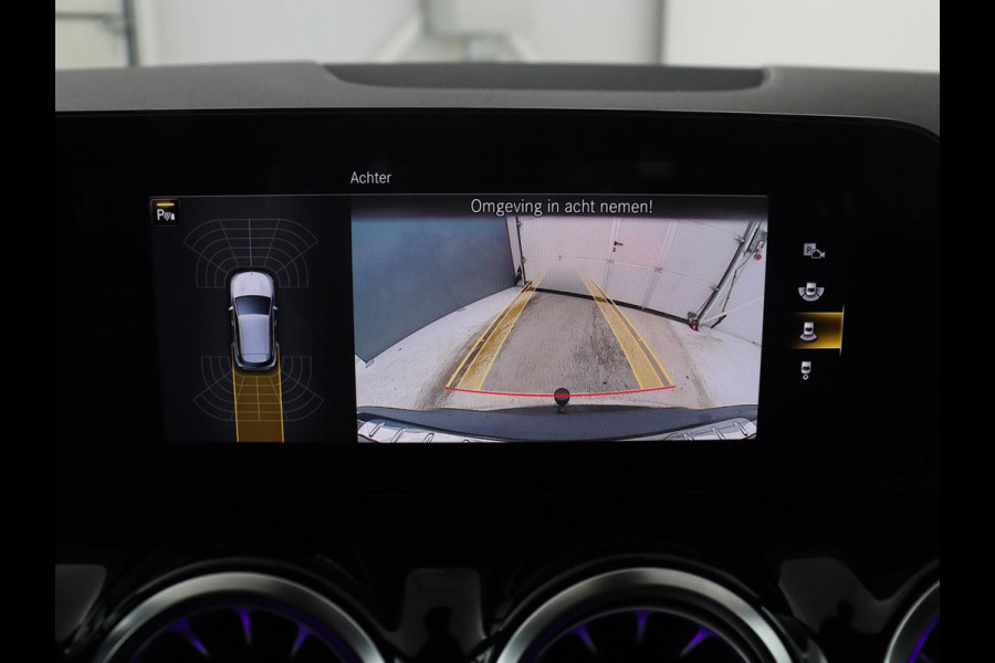 Mercedes-Benz EQA 250 Business Solution Luxury 67 kWh | SOH 94,2% | Half leder | Cruise control | Trekhaak | Stoelverwarming | Sfeerverlichting | Carplay | Camera | Park assist | Elektrische achterklep