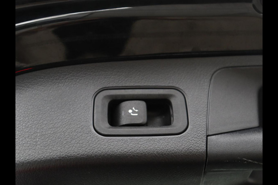 Mercedes-Benz EQA 250 Business Solution Luxury 67 kWh | SOH 94,2% | Half leder | Cruise control | Trekhaak | Stoelverwarming | Sfeerverlichting | Carplay | Camera | Park assist | Elektrische achterklep