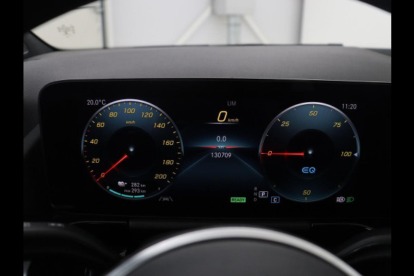 Mercedes-Benz EQA 250 Business Solution Luxury 67 kWh | SOH 94,2% | Half leder | Cruise control | Trekhaak | Stoelverwarming | Sfeerverlichting | Carplay | Camera | Park assist | Elektrische achterklep