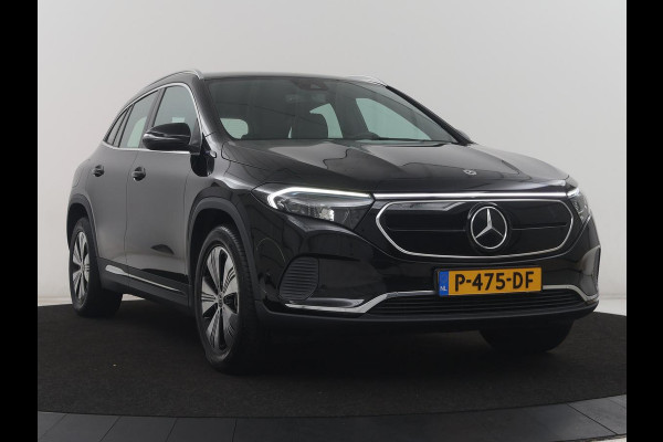 Mercedes-Benz EQA 250 Business Solution Luxury 67 kWh | SOH 94,2% | Half leder | Cruise control | Trekhaak | Stoelverwarming | Sfeerverlichting | Carplay | Camera | Park assist | Elektrische achterklep