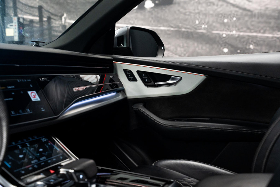 Audi Q8 55 TFSI quattro Pro Line Plus *Panorama / Bang & Olufsen Advanced / HUD / Soft-Close / Surround-View / Standverwarming*