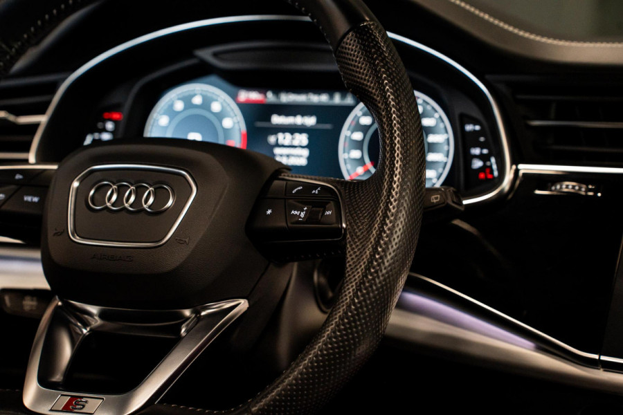 Audi Q8 55 TFSI quattro Pro Line Plus *Panorama / Bang & Olufsen Advanced / HUD / Soft-Close / Surround-View / Standverwarming*