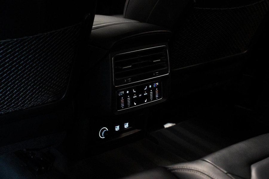 Audi Q8 55 TFSI quattro Pro Line Plus *Panorama / Bang & Olufsen Advanced / HUD / Soft-Close / Surround-View / Standverwarming*
