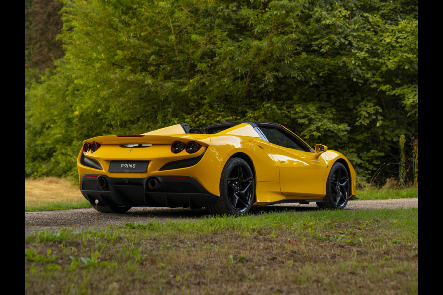 Ferrari F8 Spider 3.9 V8 HELE | Lift | JBL | Carbon interior