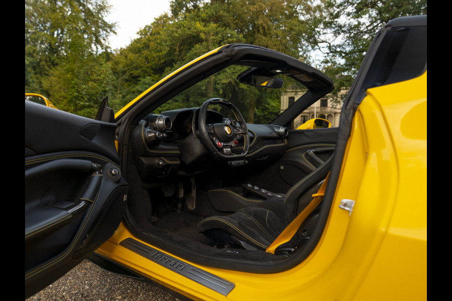 Ferrari F8 Spider 3.9 V8 HELE | Lift | JBL | Carbon interior