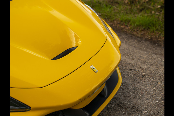 Ferrari F8 Spider 3.9 V8 HELE | Lift | JBL | Carbon interior