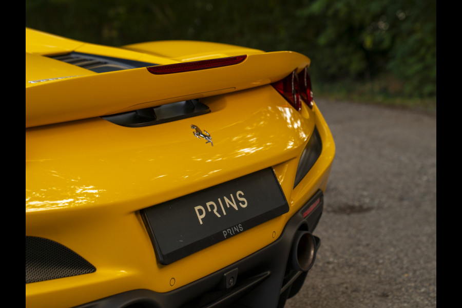 Ferrari F8 Spider 3.9 V8 HELE | Lift | JBL | Carbon interior