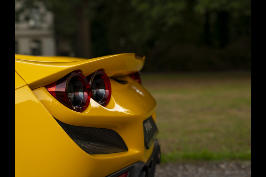 Ferrari F8 Spider 3.9 V8 HELE | Lift | JBL | Carbon interior