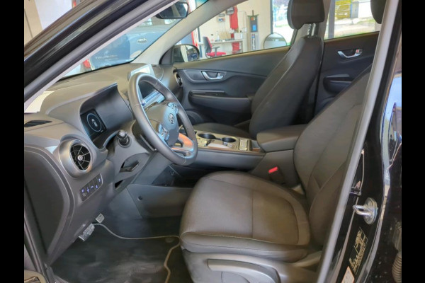 Hyundai Kona EV Fashion 64 kWh | Stoel- en Stuurverwarming | Apple Carplay/Android Auto | Achteruitcamera
