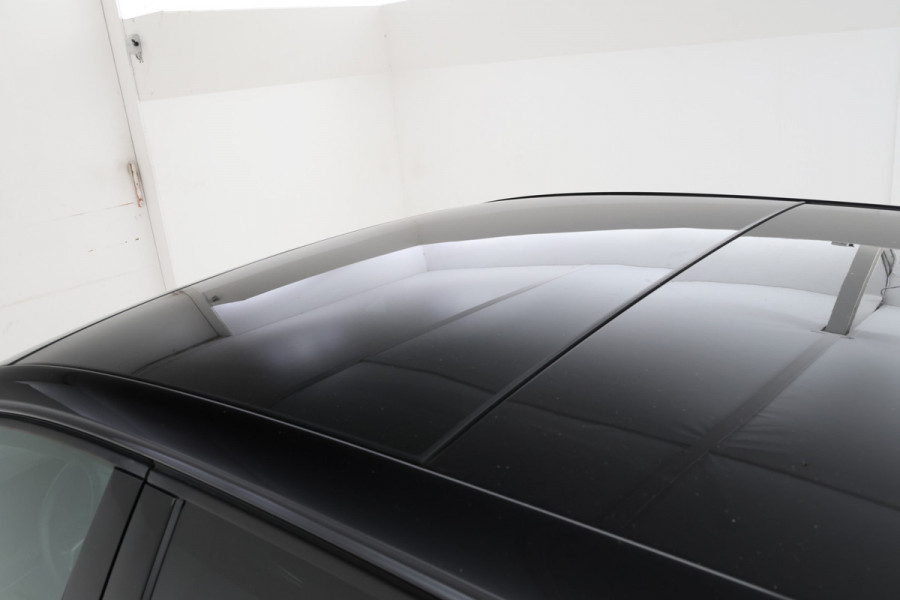 Volkswagen Golf 2.0 TSI GTI Panorama, Digitaldash, Trekhaak