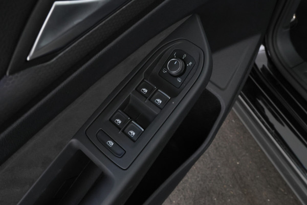 Volkswagen Golf 2.0 TSI GTI Panorama, Digitaldash, Trekhaak