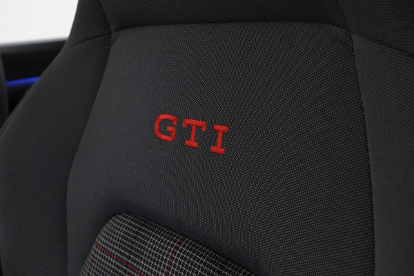 Volkswagen Golf 2.0 TSI GTI Panorama, Digitaldash, Trekhaak