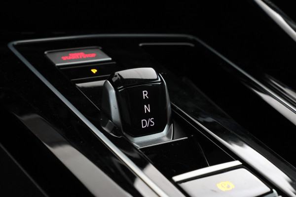 Volkswagen Golf 2.0 TSI GTI Panorama, Digitaldash, Trekhaak