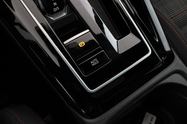 Volkswagen Golf 2.0 TSI GTI Panorama, Digitaldash, Trekhaak