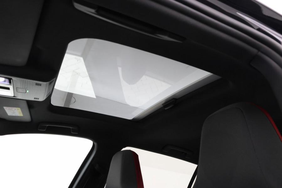Volkswagen Golf 2.0 TSI GTI Panorama, Digitaldash, Trekhaak