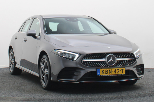 Mercedes-Benz A-Klasse 250 e Business Solution AMG Limited Widescreen, Camera, Cruise, Sfeerverlichting, LED, Apple CarPlay, 18"