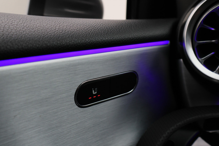 Mercedes-Benz A-Klasse 250 e Business Solution AMG Limited Widescreen, Camera, Cruise, Sfeerverlichting, LED, Apple CarPlay, 18"