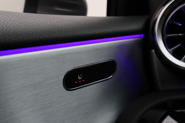 Mercedes-Benz A-Klasse 250 e Business Solution AMG Limited Widescreen, Camera, Cruise, Sfeerverlichting, LED, Apple CarPlay, 18"