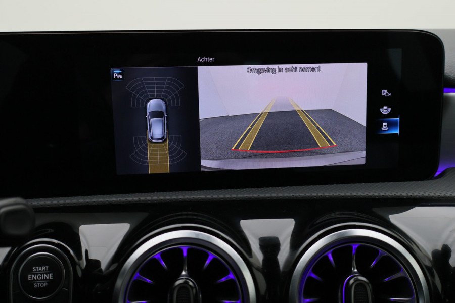 Mercedes-Benz A-Klasse 250 e Business Solution AMG Limited Widescreen, Camera, Cruise, Sfeerverlichting, LED, Apple CarPlay, 18"