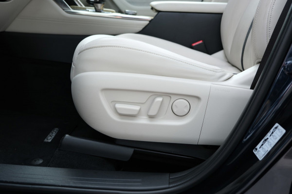 Mazda CX-60 2.5 e-SkyActiv PHEV Takumi *PANORAMADAK* Wegklapbare Trekhaak/Navi/Camera/20" LMV