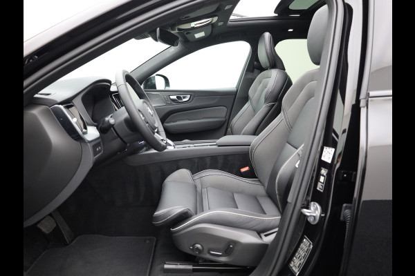 Volvo XC60 2.0 T6 Plug-in hybrid AWD Plus Dark | Trekhaak | Panodak | Dode Hoek | 360 Camera | Harman Kardon | Head Up | Elk. Klep | Prijs Rijklaar !!