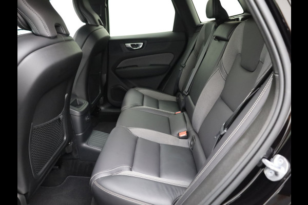 Volvo XC60 2.0 T6 Plug-in hybrid AWD Plus Dark | Trekhaak | Panodak | Dode Hoek | 360 Camera | Harman Kardon | Head Up | Elk. Klep | Prijs Rijklaar !!