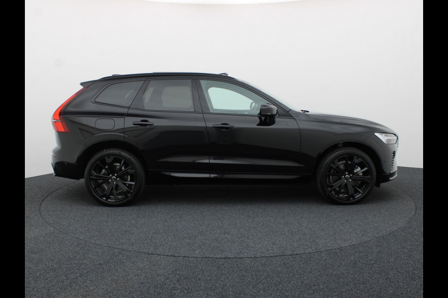Volvo XC60 2.0 T6 Plug-in hybrid AWD Plus Dark | Trekhaak | Panodak | Dode Hoek | 360 Camera | Harman Kardon | Head Up | Elk. Klep | Prijs Rijklaar !!