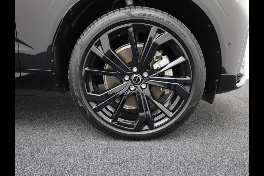 Volvo XC60 2.0 T6 Plug-in hybrid AWD Plus Dark | Trekhaak | Panodak | Dode Hoek | 360 Camera | Harman Kardon | Head Up | Elk. Klep | Prijs Rijklaar !!