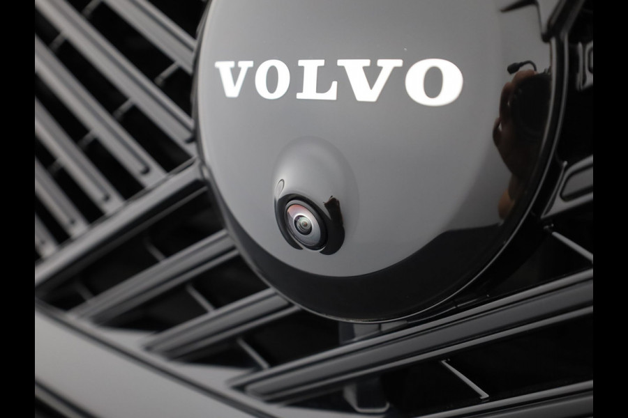 Volvo XC60 2.0 T6 Plug-in hybrid AWD Plus Dark | Trekhaak | Panodak | Dode Hoek | 360 Camera | Harman Kardon | Head Up | Elk. Klep | Prijs Rijklaar !!