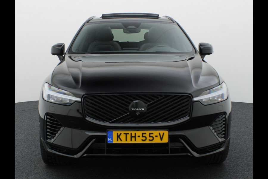 Volvo XC60 2.0 T6 Plug-in hybrid AWD Plus Dark | Trekhaak | Panodak | Dode Hoek | 360 Camera | Harman Kardon | Head Up | Elk. Klep | Prijs Rijklaar !!